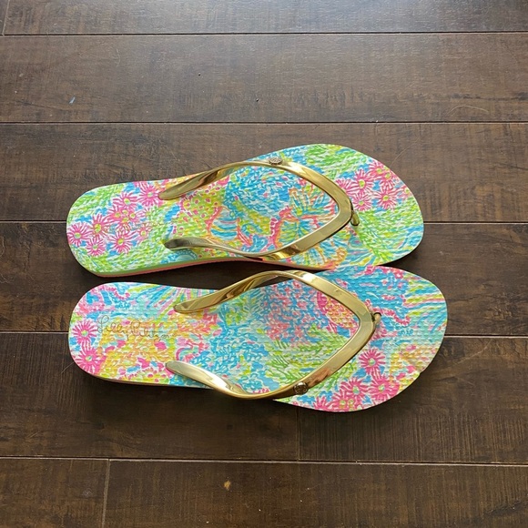 Lily Pulitzer Tropical Floral Golden strap flip flops - Picture 5 of 9
